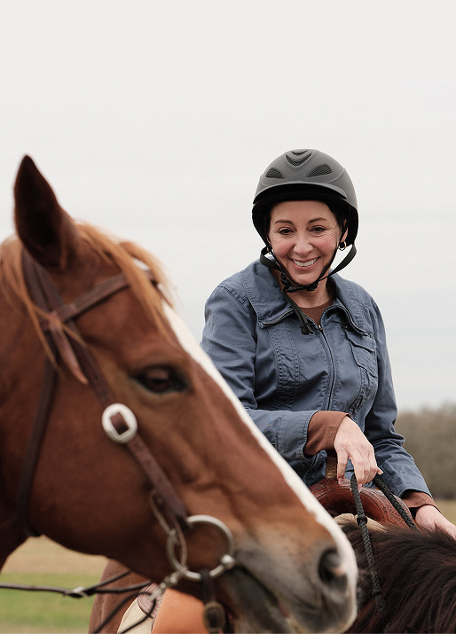 Robin Riding a horse